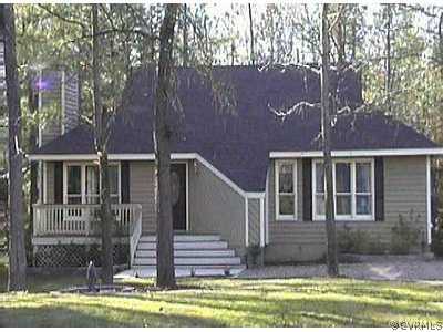 2625 Iverson Road Midlothian, VA 23112 - Photo 1 of 1 a front view of a house with a yard