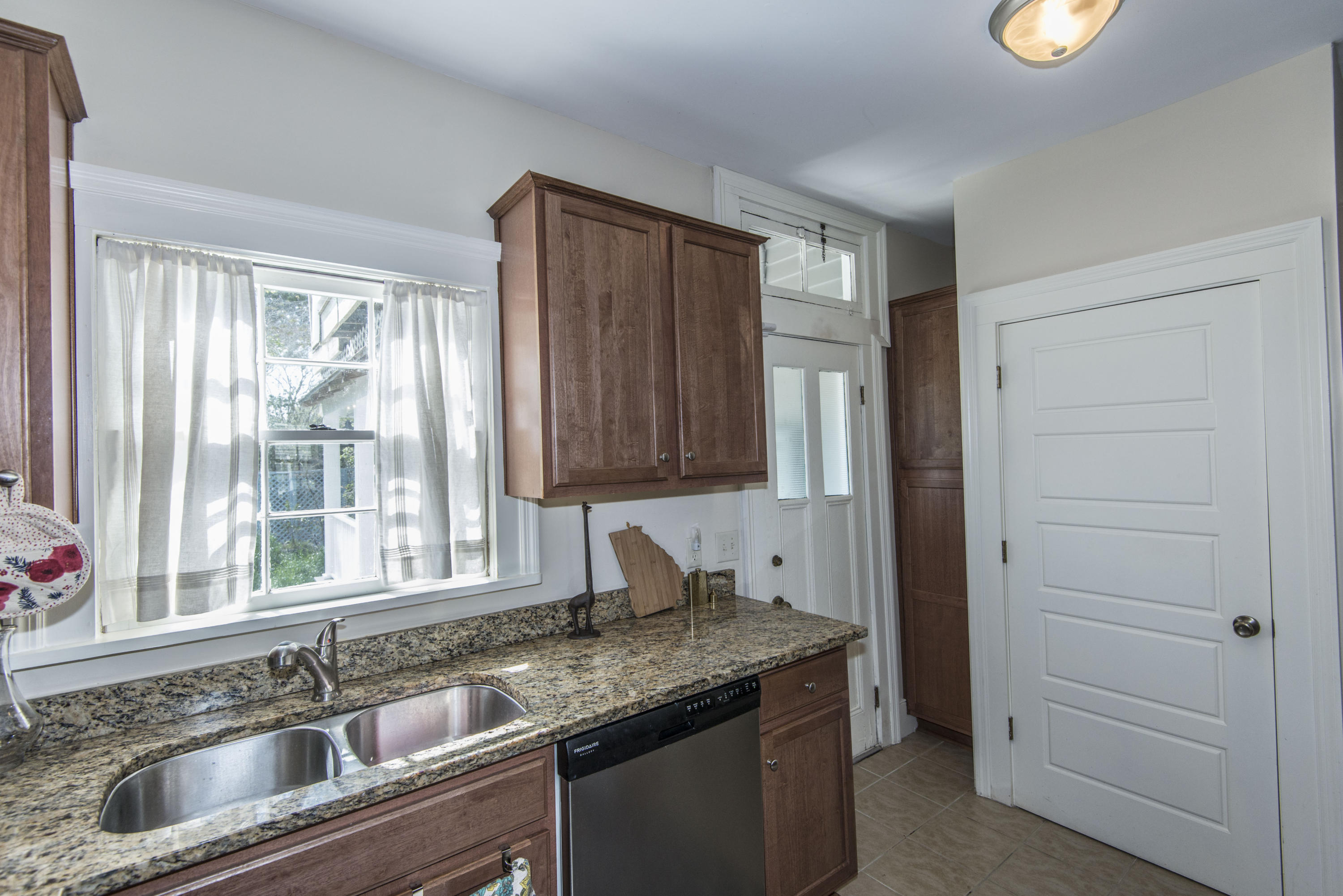 9 Gadsden Street Charleston, SC 29401 - Photo 37 of 64 _DSC3185