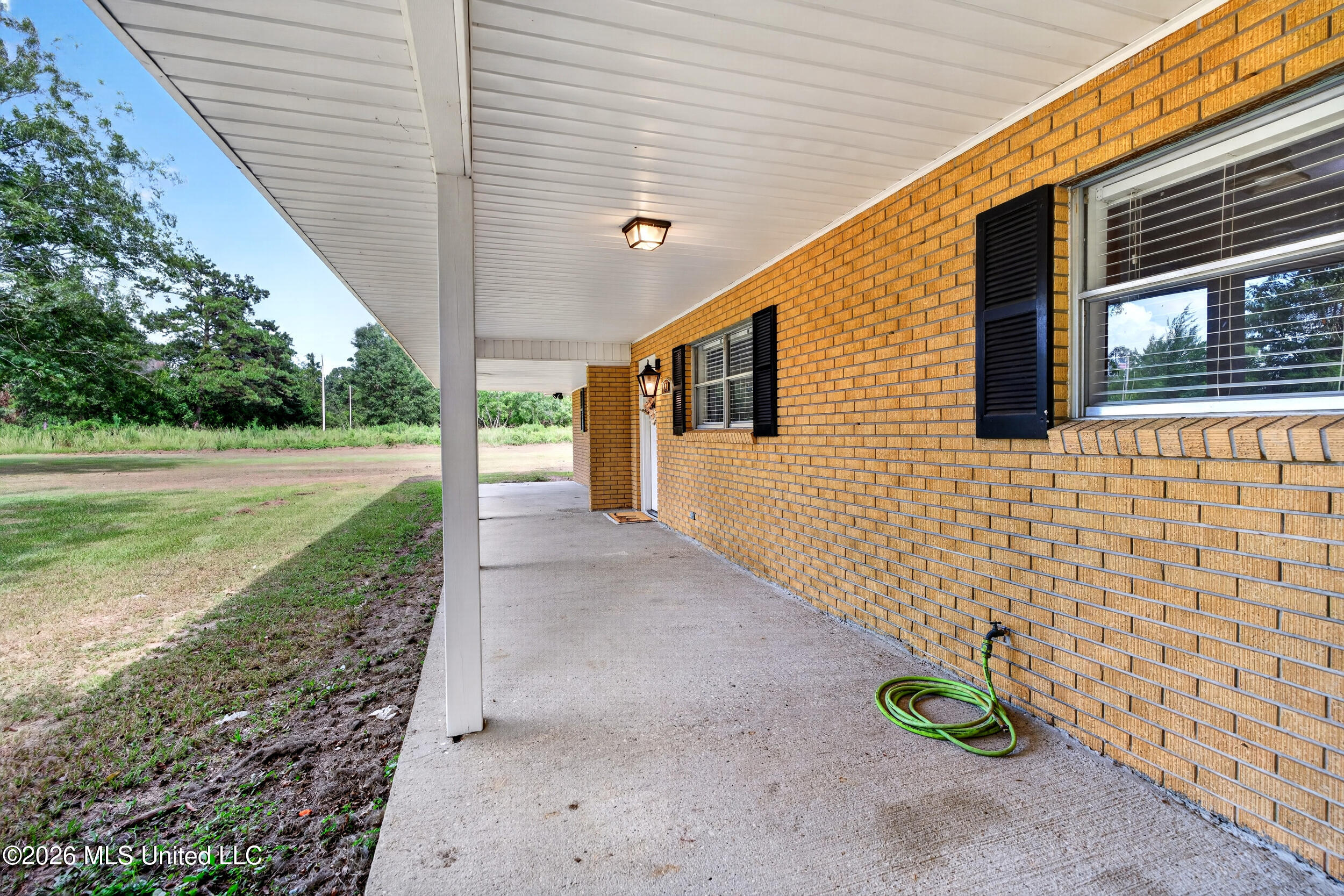 340 West Union Road Carriere, MS 39426 - Photo 8 of 70 9_frontporch