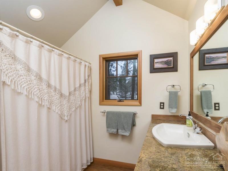 17550 Wilt Road Sisters, OR 97759 - Photo 9 of 25 Additional Photo