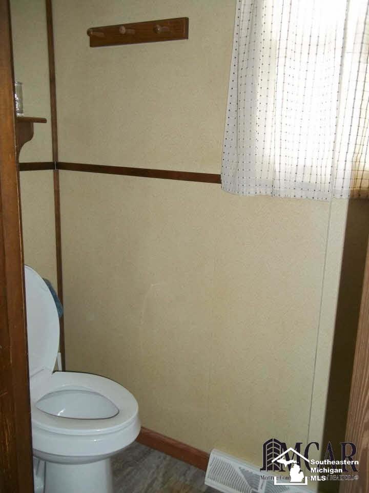 2001 Ida Maybee Road Monroe, MI 48162 - Photo 10 of 15 1/2 Bath