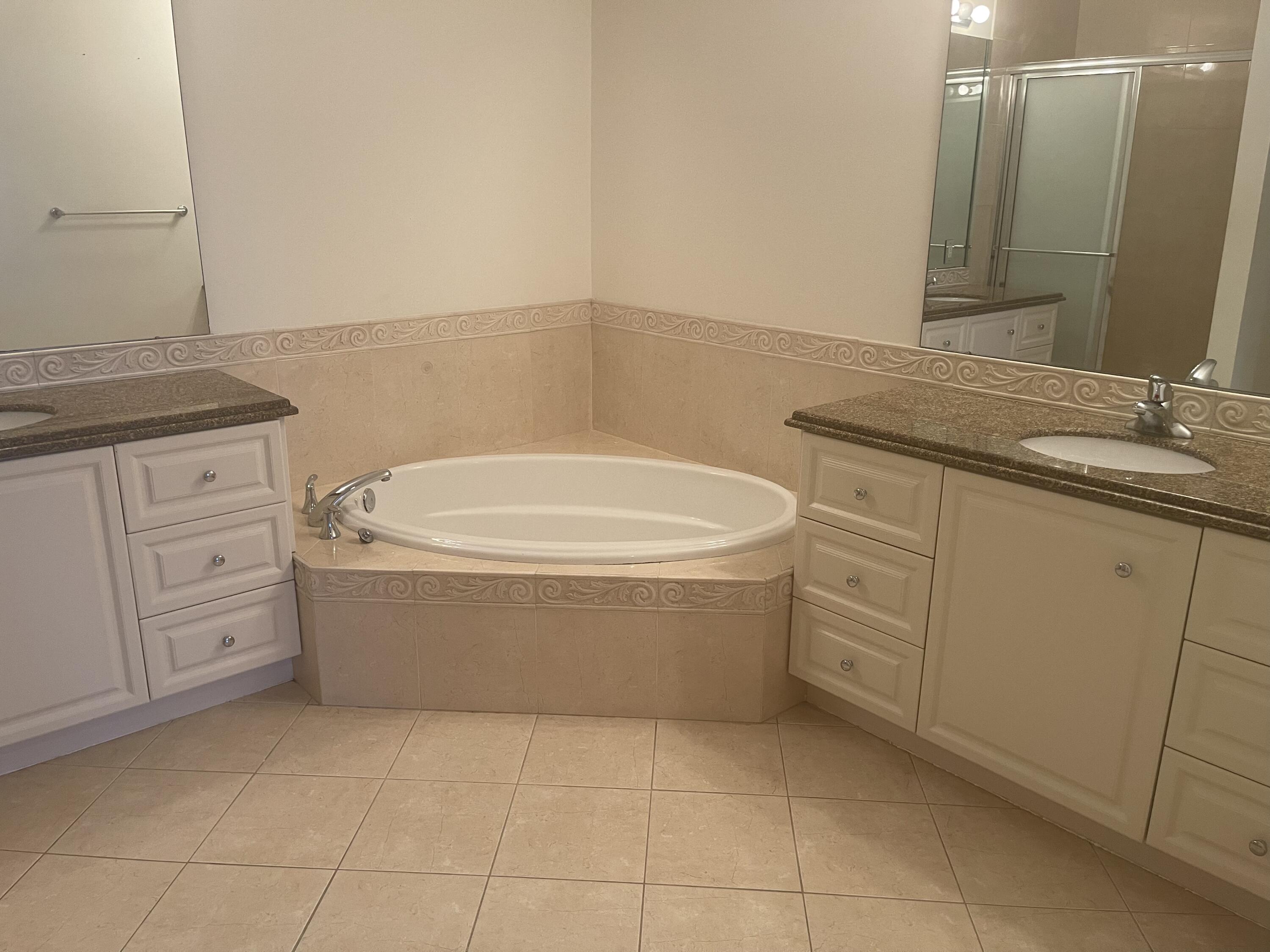 1 Harbour Isle Drive East, Unit 1 Fort Pierce, FL 34949 - Photo 5 of 7 2023-02-26 15.01.14