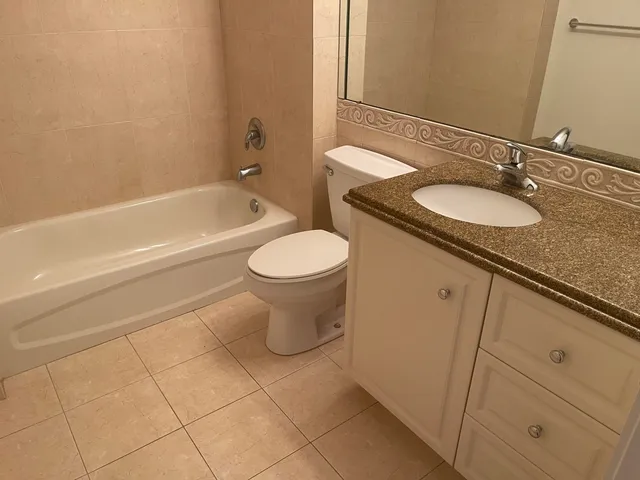 $2,400 | 1 Harbour Isle Drive East, Unit 1, Fort Pierce, FL 34949