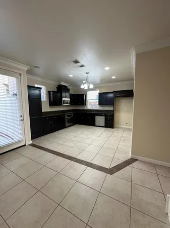 $2,195 | 3626 Alcove Way, Clovis, CA 93619