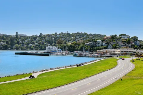 $3,487,000 | 309 Paradise Drive, Tiburon, CA 94920