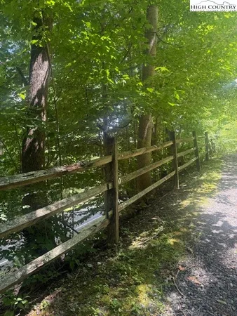 $279,000 | 2202 Old 16 Highway, Jefferson, NC 28640