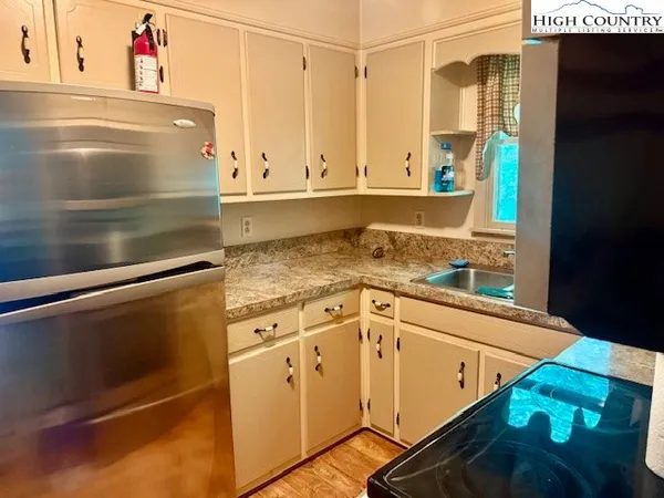 $279,000 | 2202 Old 16 Highway, Jefferson, NC 28640