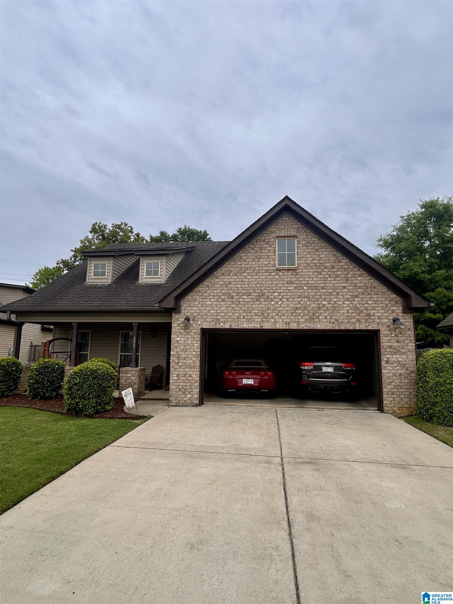 233 Falling Waters Way Alabaster, AL 35114 - Photo 2 of 43