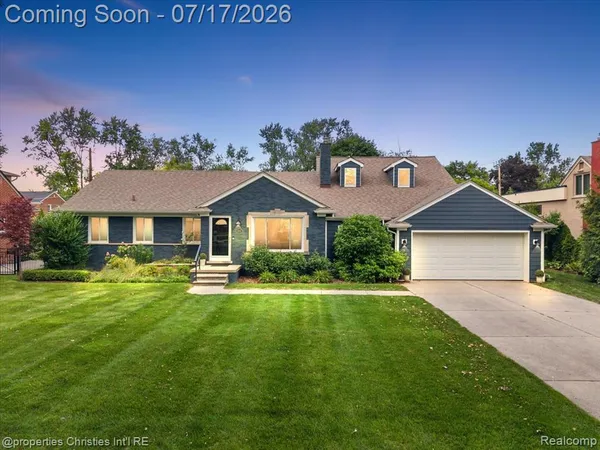 $675,000 | 18244 Beverly Road, Beverly Hills, MI 48025