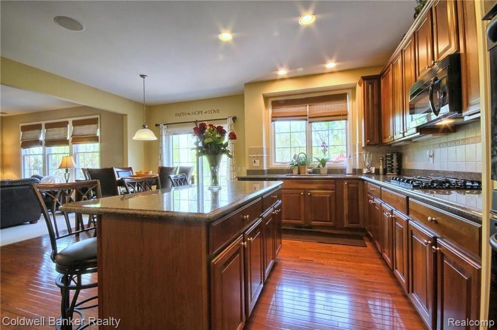 1925 Trinity Road Canton, MI 48187 - Photo 10 of 36