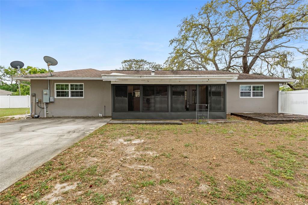 7367 Gates Circle Spring Hill, FL 34606 - Photo 8 of 28