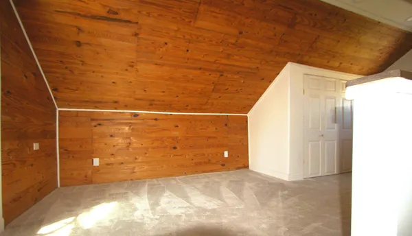 $159,900 | 810 1st Street, Lake Odessa, MI 48849