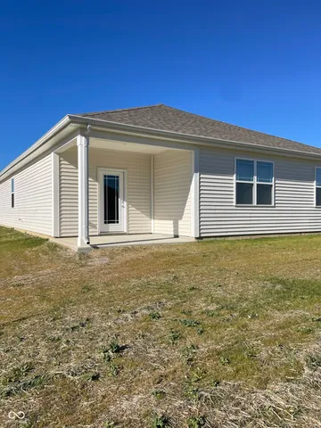 $2,300 | 61 Wilkins Street, Whiteland, IN 46184