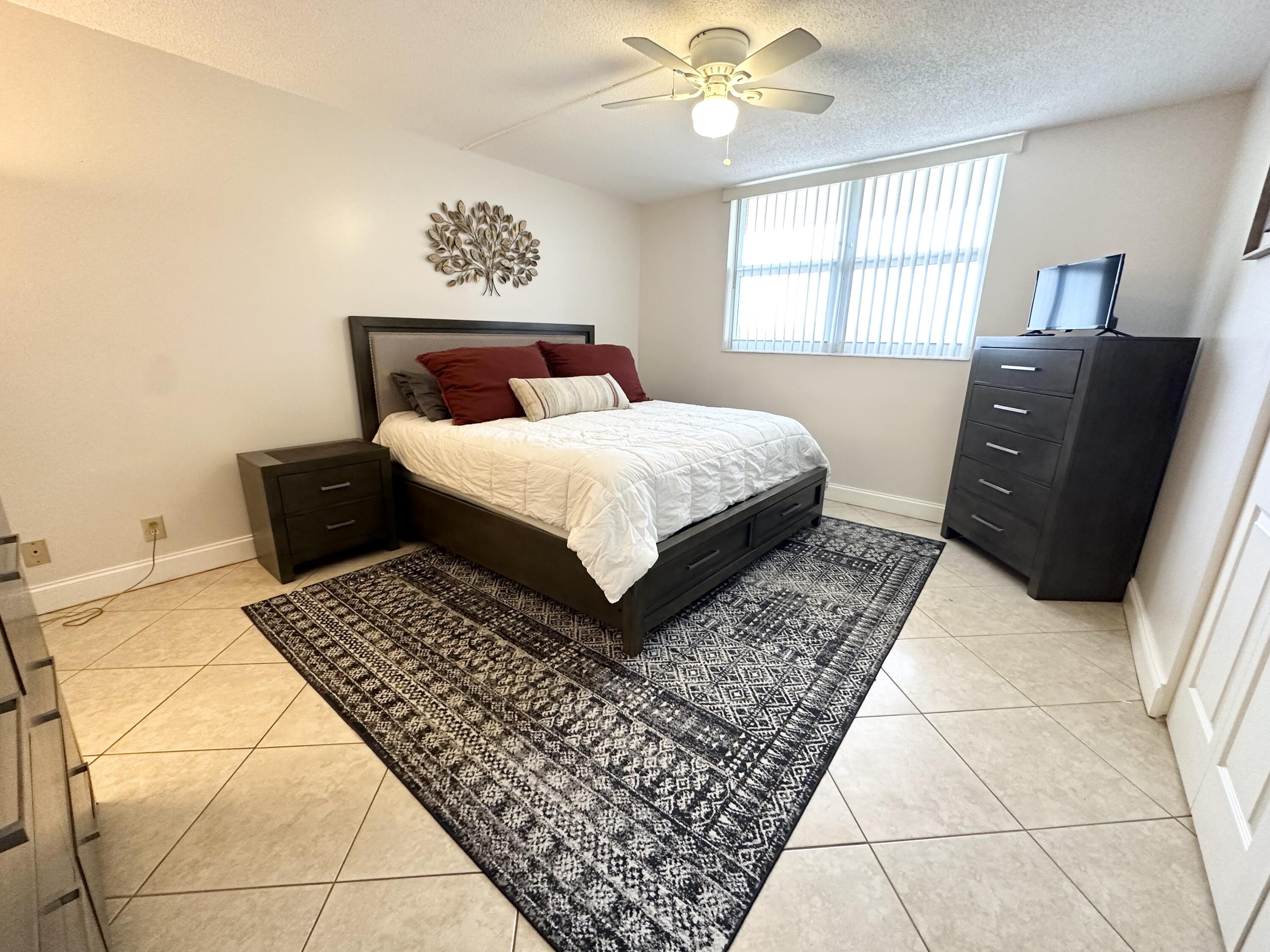 6161 Northwest 2nd Avenue, Unit 420 Boca Raton, FL 33487 - Photo 14 of 28 Master Bedroom