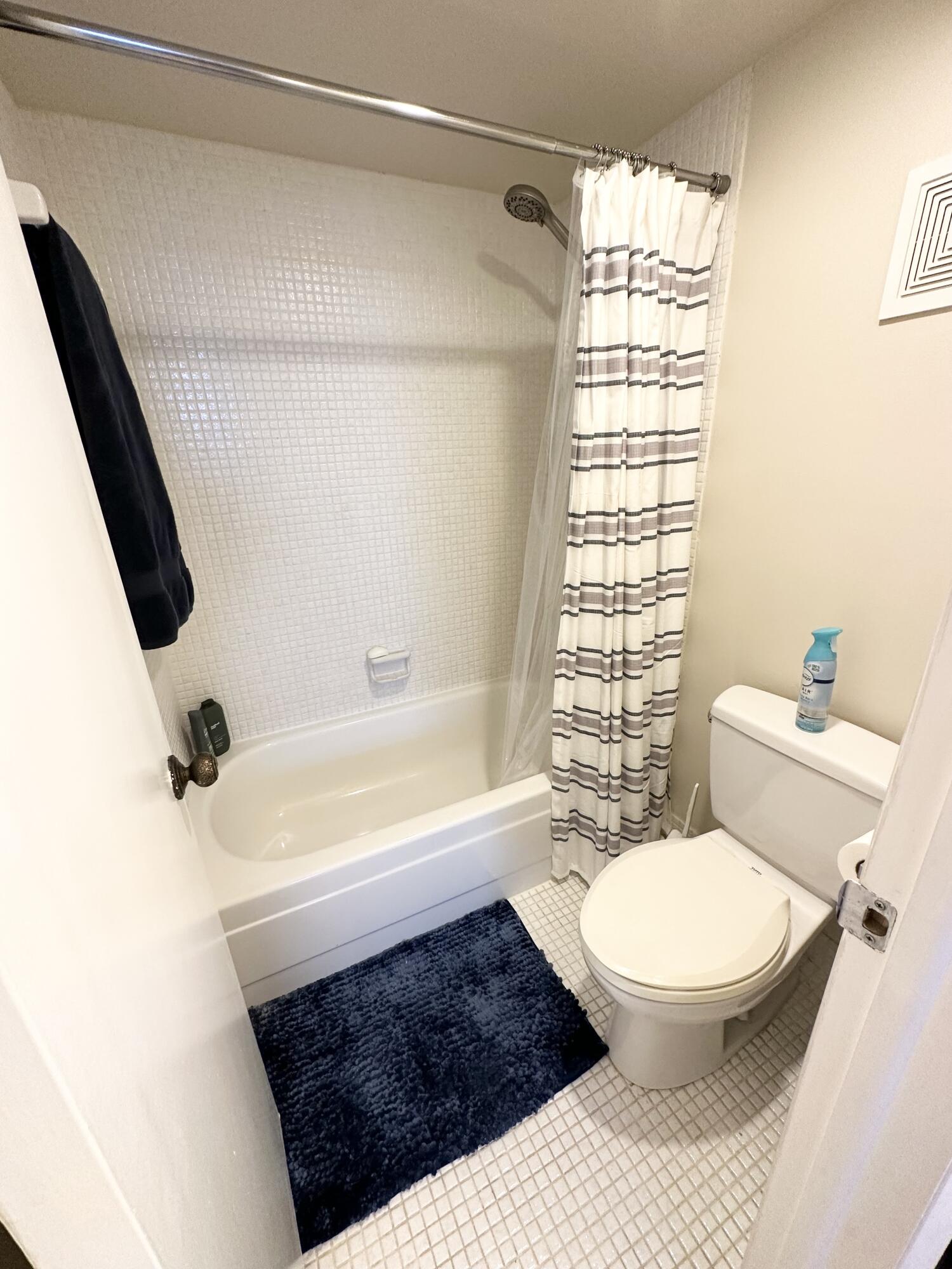 6161 Northwest 2nd Avenue, Unit 420 Boca Raton, FL 33487 - Photo 21 of 28 Master Bath #2