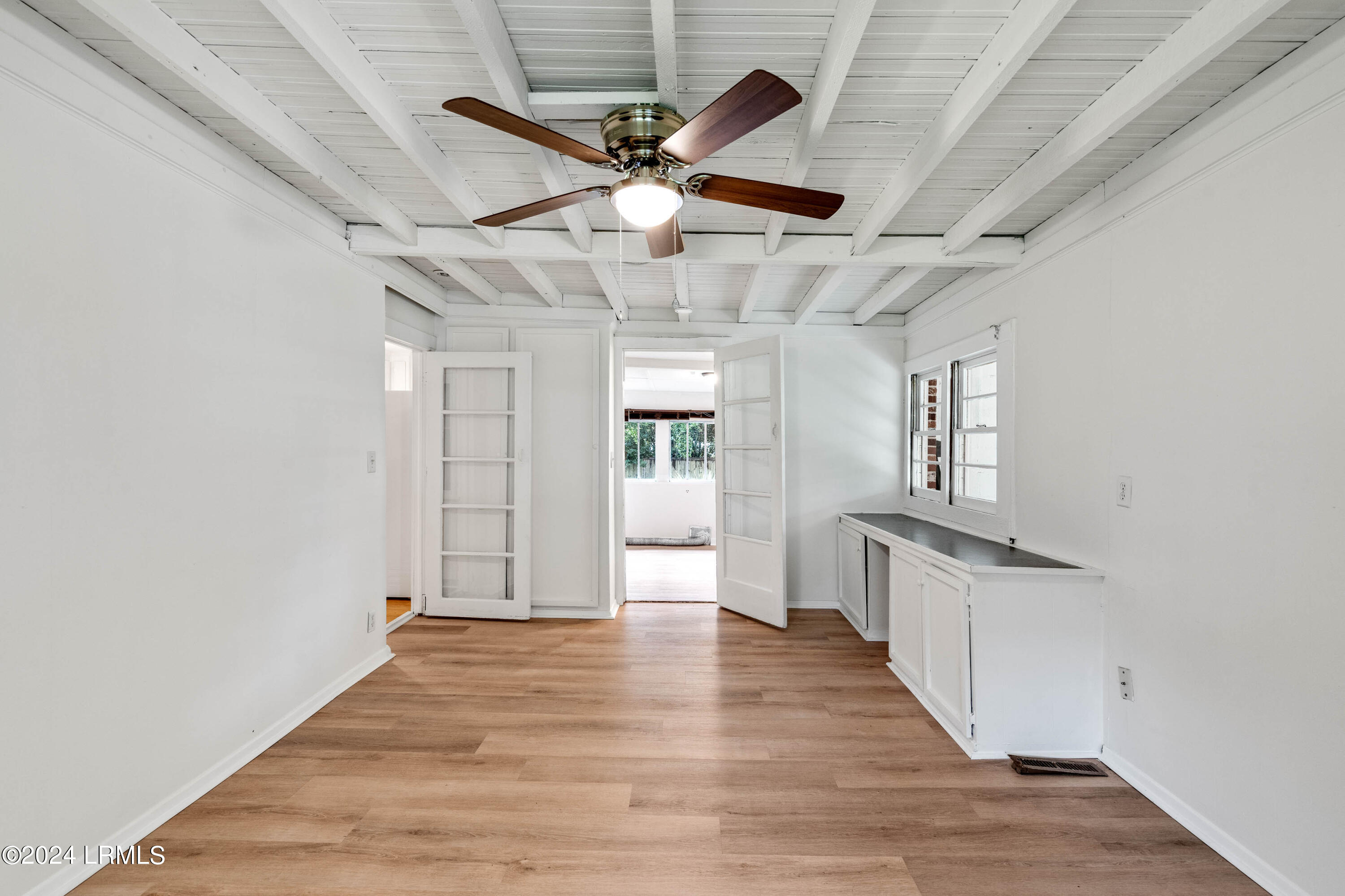 2406 Hermitage Road Beaufort, SC 29902 - Photo 23 of 47 2406 Hermitage-16