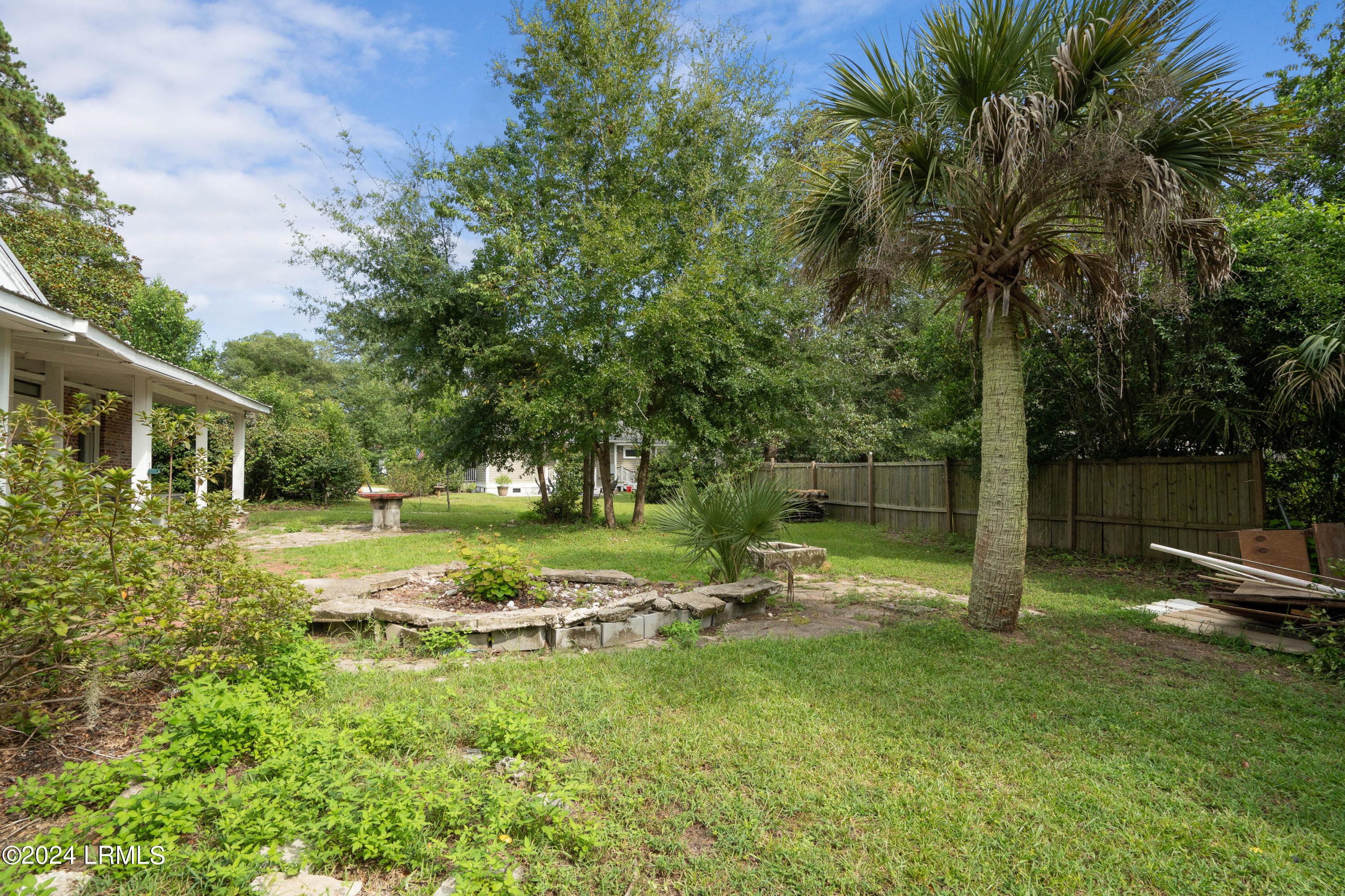 2406 Hermitage Road Beaufort, SC 29902 - Photo 28 of 47 2406 Hermitage-32