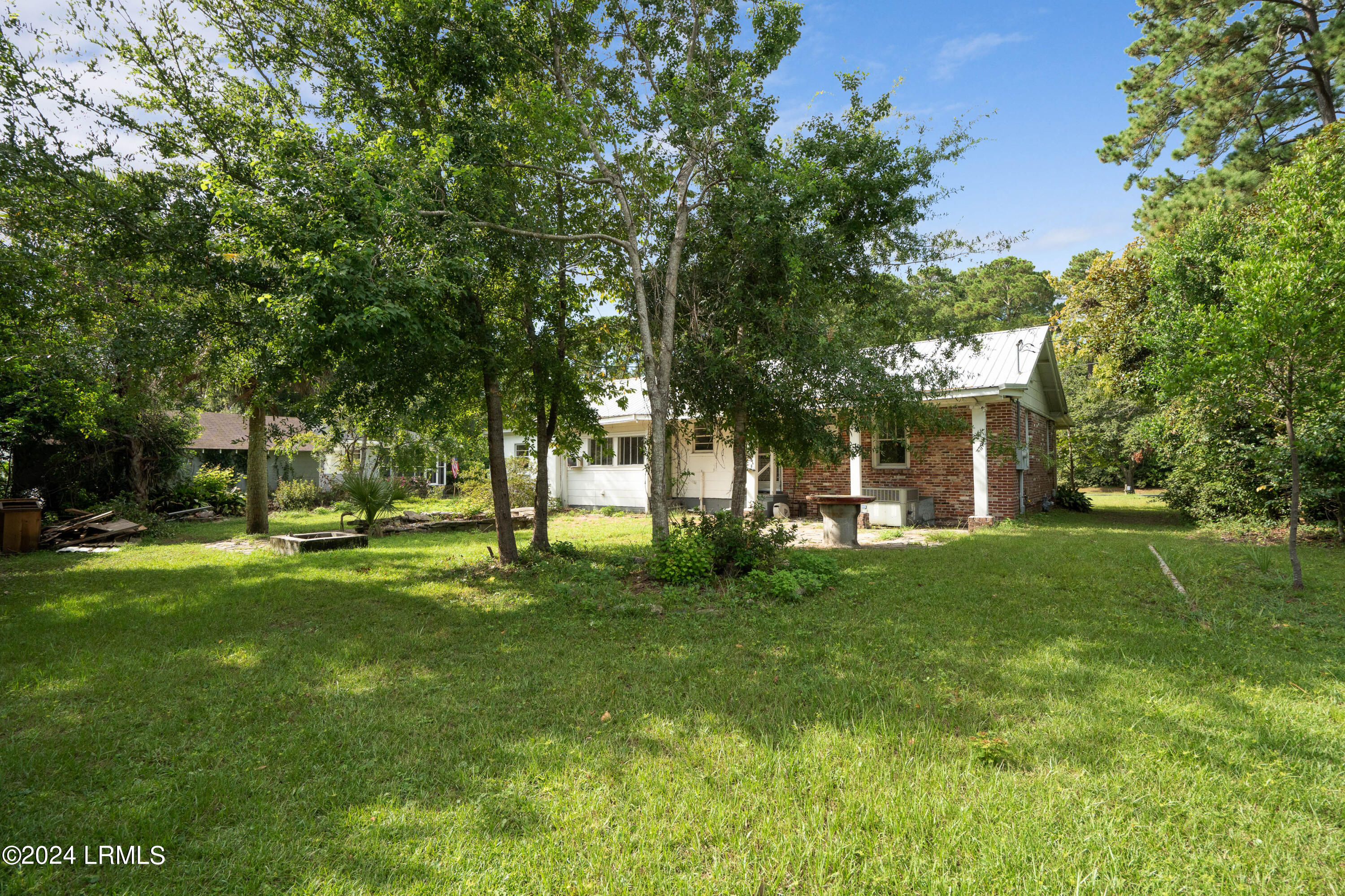 2406 Hermitage Road Beaufort, SC 29902 - Photo 30 of 47 2406 Hermitage-34