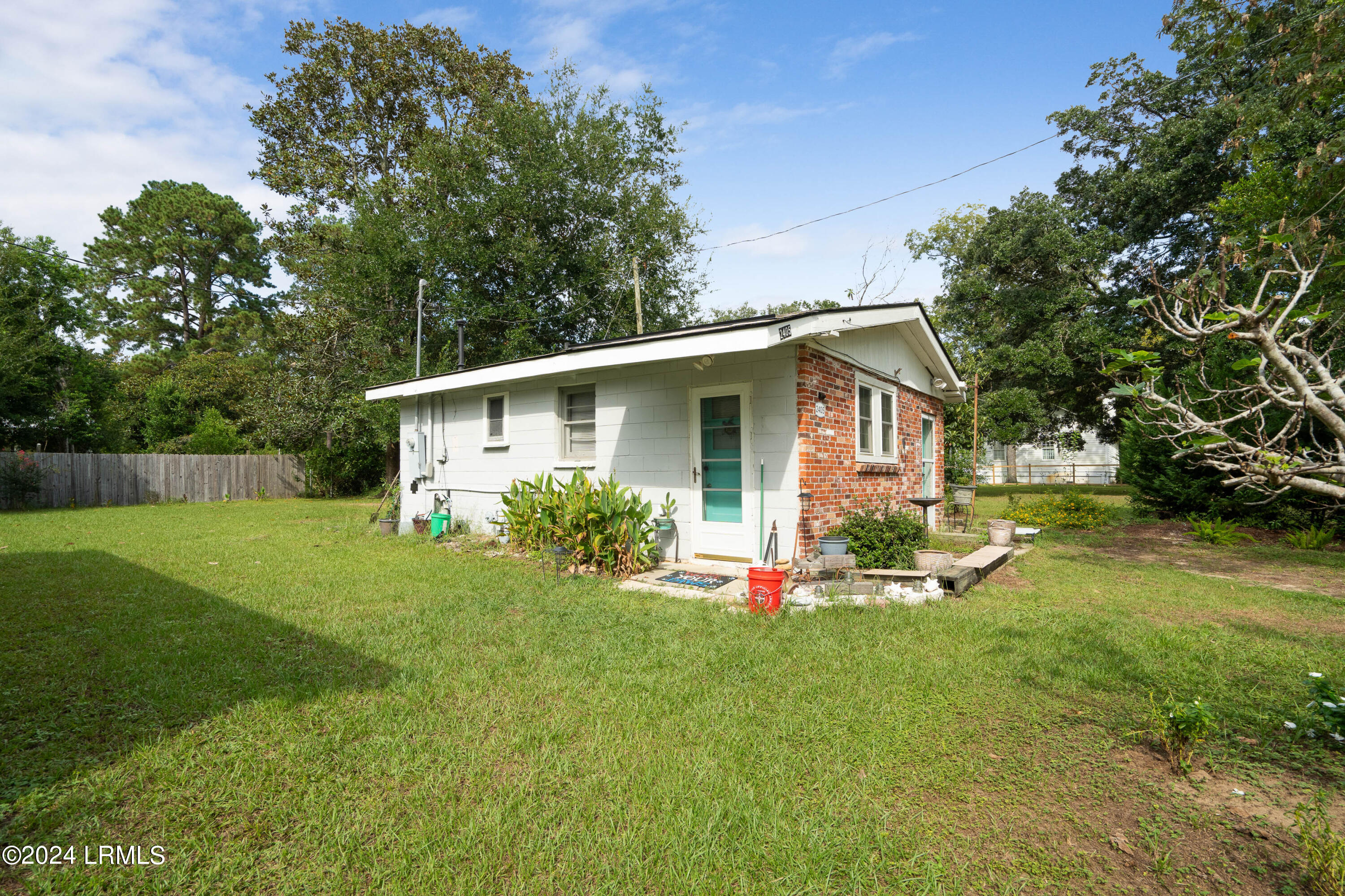 2406 Hermitage Road Beaufort, SC 29902 - Photo 34 of 47 2406 Hermitage-38