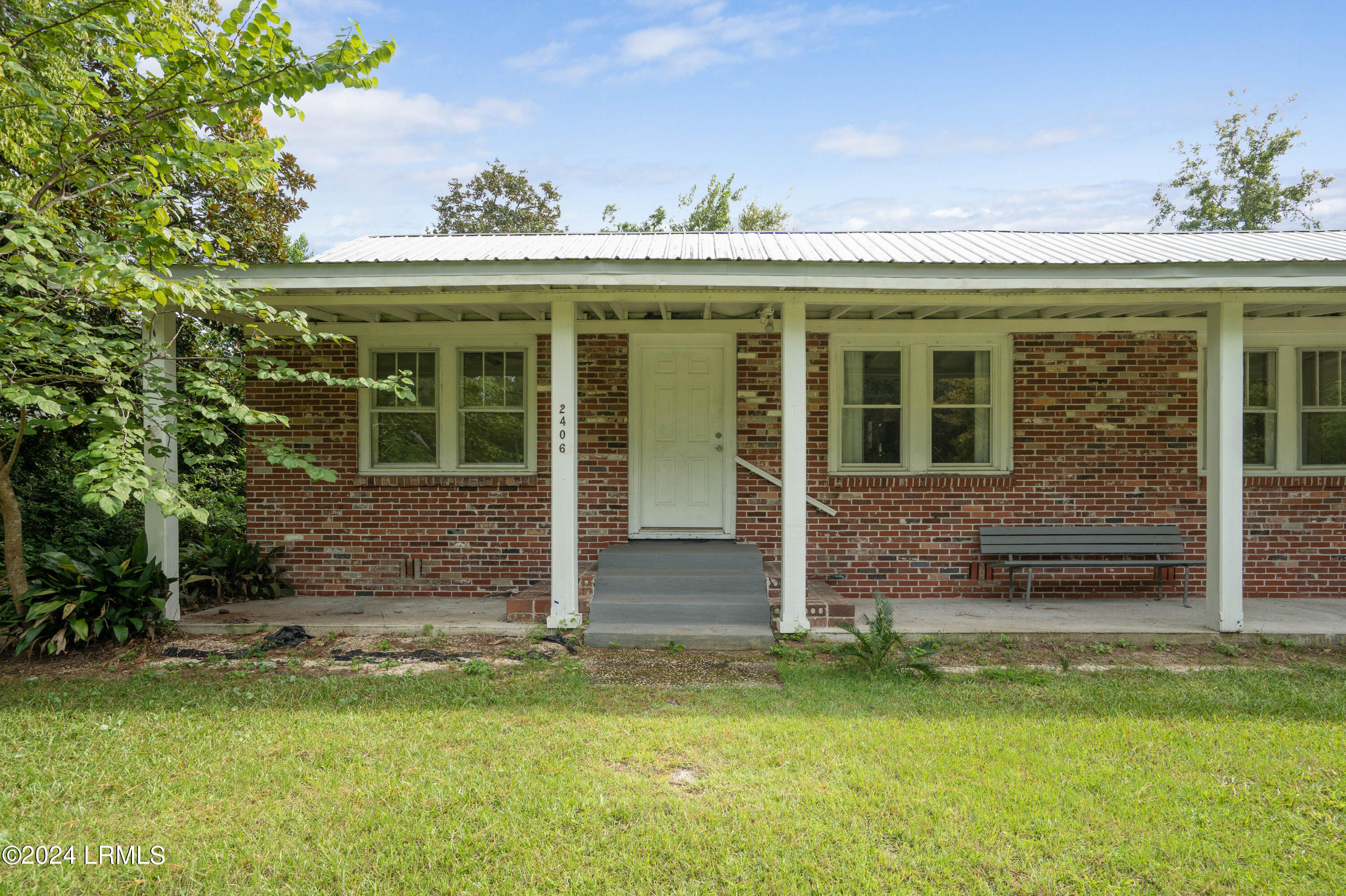 2406 Hermitage Road Beaufort, SC 29902 - Photo 7 of 47 2406 Hermitage-31