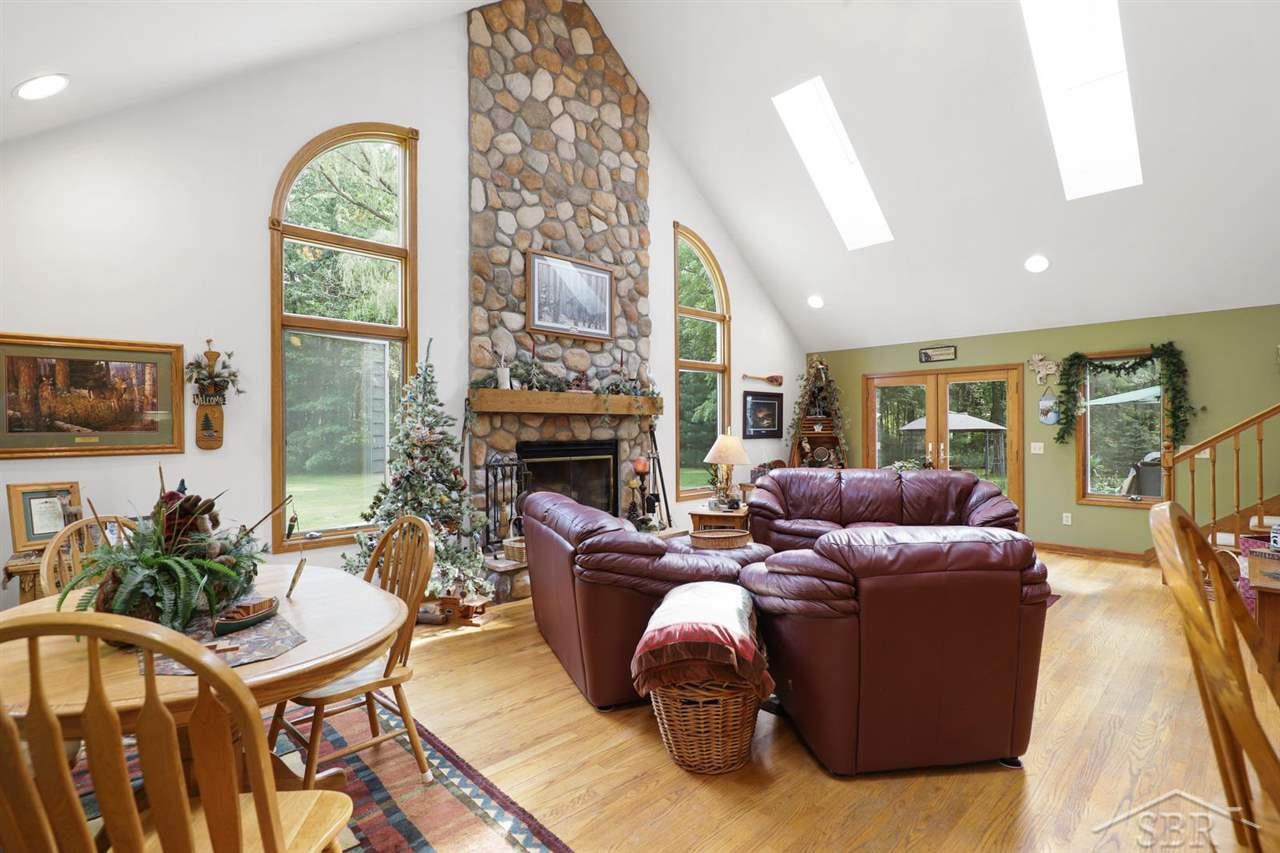 12484 Beaver Road St. Charles, MI 48655 - Photo 9 of 64 50052492-8.JPG