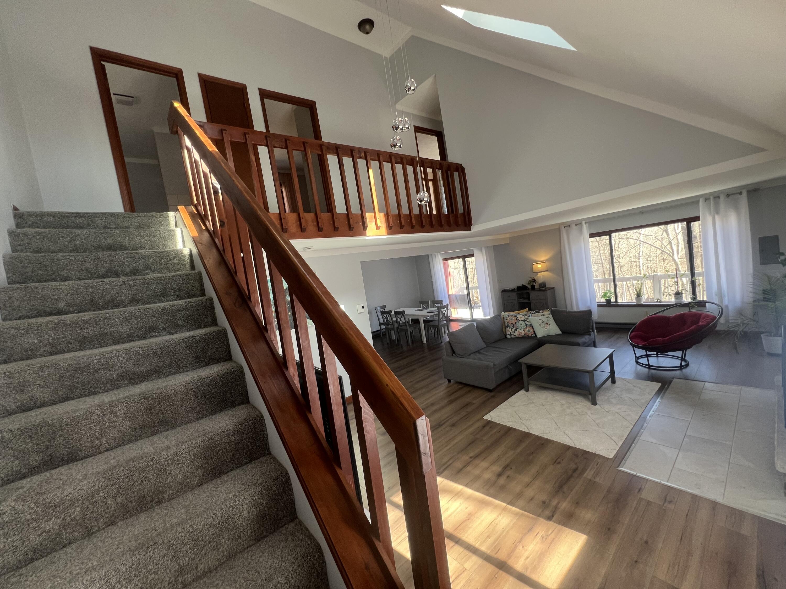 1057 Porter Drive Bushkill, PA 18324 - Photo 20 of 42 going up