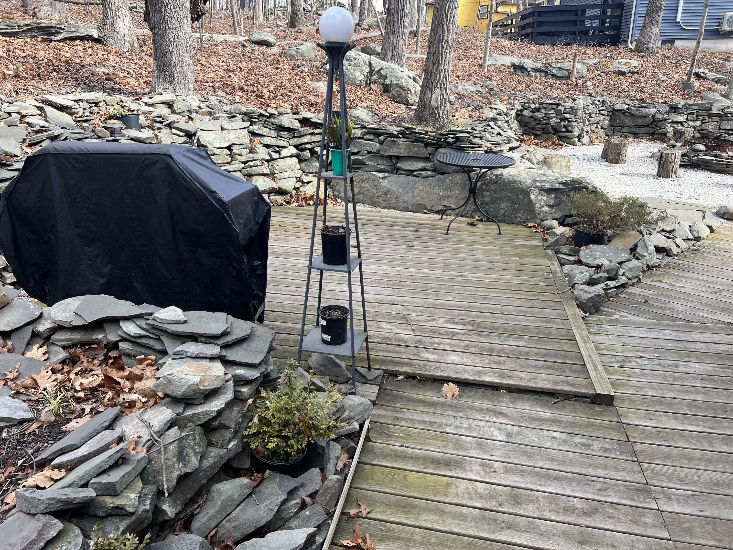 1057 Porter Drive Bushkill, PA 18324 - Photo 36 of 42 hardscaping