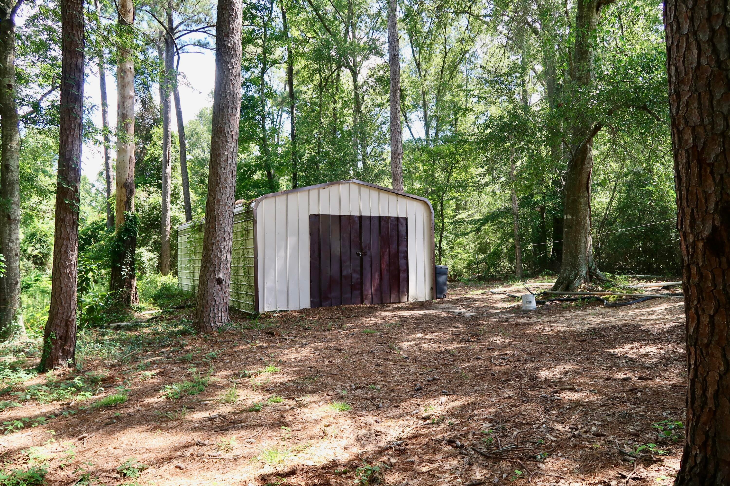 209 Singley Road Columbia, MS 39429 - Photo 9 of 58 IMG_0906