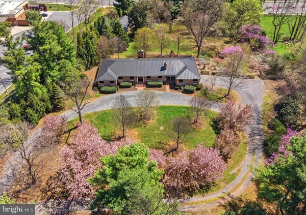$1,200,000 | 466 Merrimans Lane, Winchester, VA 22601