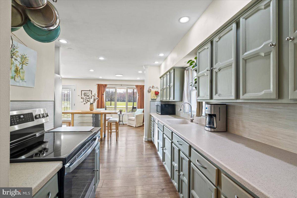 40 New Freedom Road Monroeville, NJ 08343 - Photo 14 of 51 a kitchen with lots of counter top space