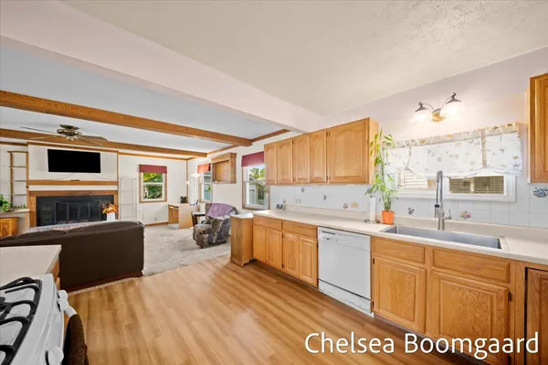 $289,000 | 22 Elmwood Street Northeast, Grand Rapids, MI 49505
