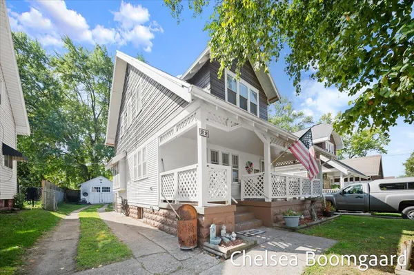 $289,000 | 22 Elmwood Street Northeast, Grand Rapids, MI 49505