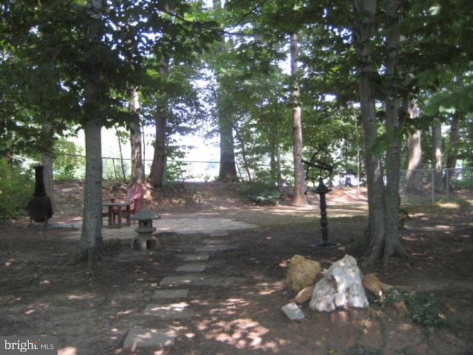 13823 Delaney Road Woodbridge, VA 22193 - Photo 11 of 28 Exterior #2