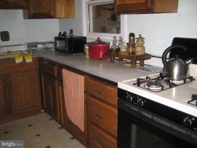 13823 Delaney Road Woodbridge, VA 22193 - Photo 5 of 28 Kitchen #2