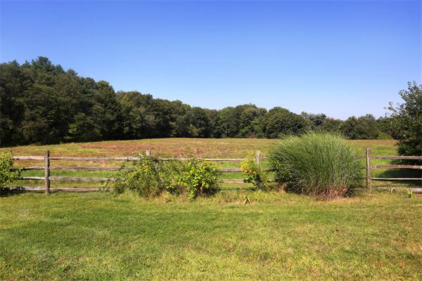 17 R Washington Street Boxford, MA 01921 - Photo 2 of 5 Gallery Image 2