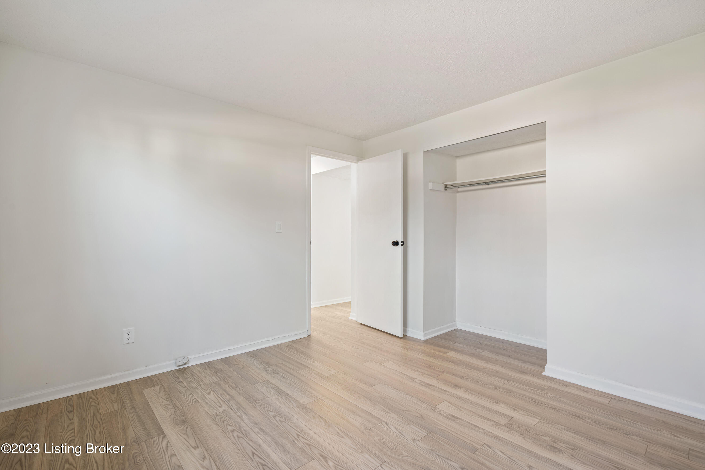 6402 Overton Road Louisville, KY 40228 - Photo 28 of 41 Bedroom