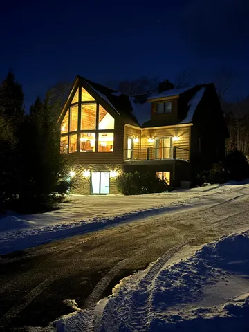 $1,375,000 | 28 Blizzard Drive, Newry, ME 04261