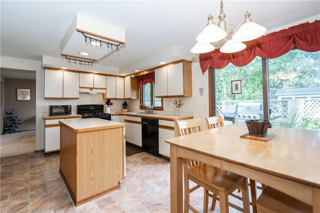 2 Pine Brook Circle Penfield, NY 14526 - Photo 18 of 48