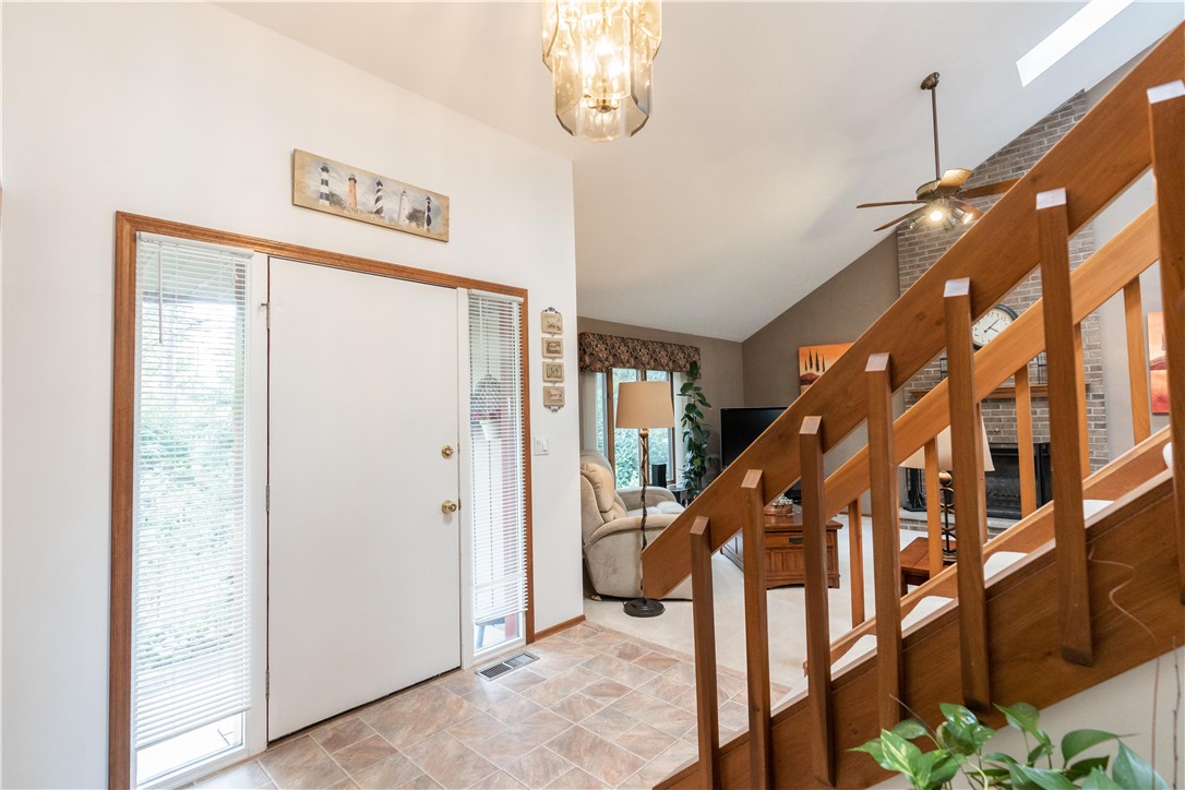 2 Pine Brook Circle Penfield, NY 14526 - Photo 4 of 48