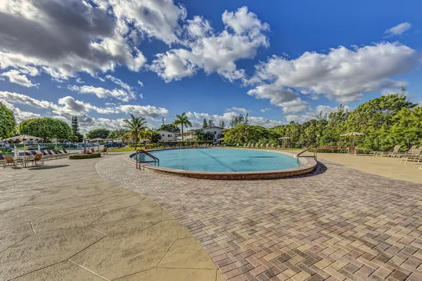 $1,250 | 344 Northampton Q, West Palm Beach, FL 33417