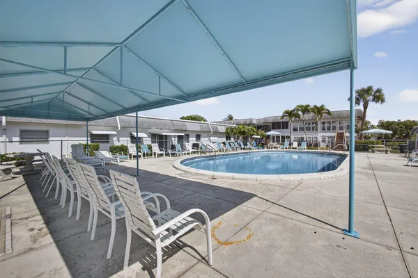 $1,250 | 344 Northampton Q, West Palm Beach, FL 33417