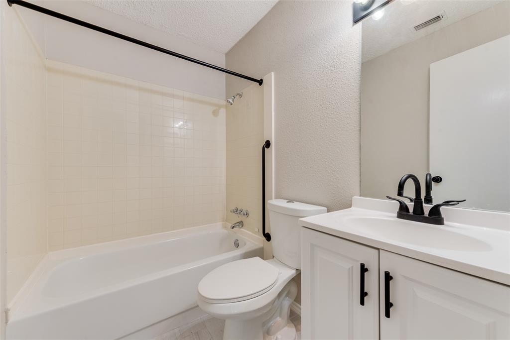 600 North Cockrell Hill Road DeSoto, TX 75115 - Photo 11 of 35