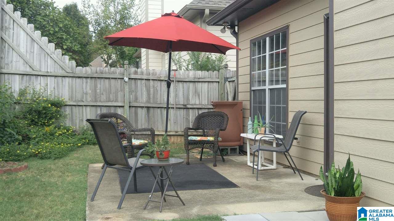 952 Savannah Lane Calera, AL 35040 - Photo 2 of 17