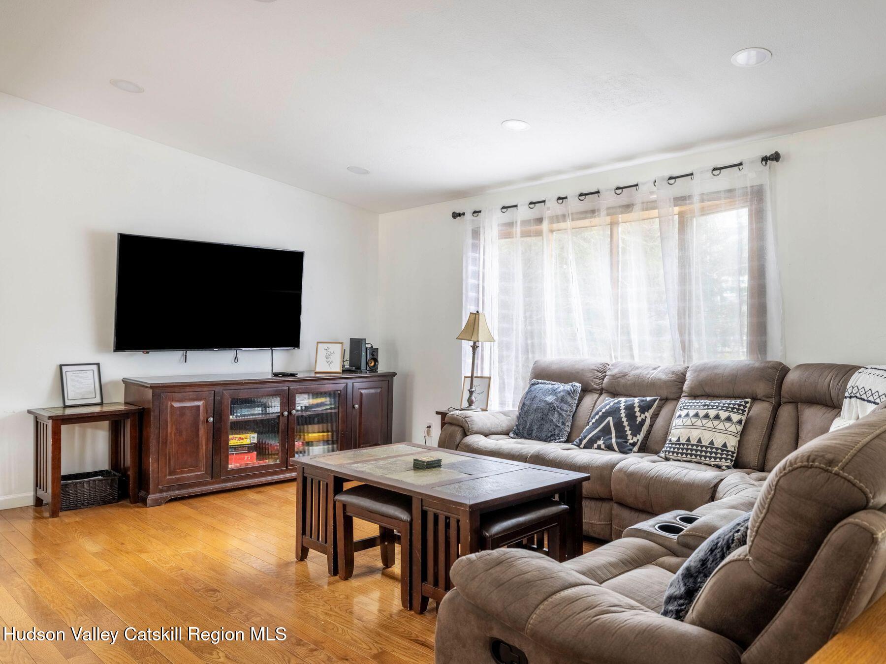 97 Carrington Road Windham, NY 12496 - Photo 5 of 44 photo_online_018