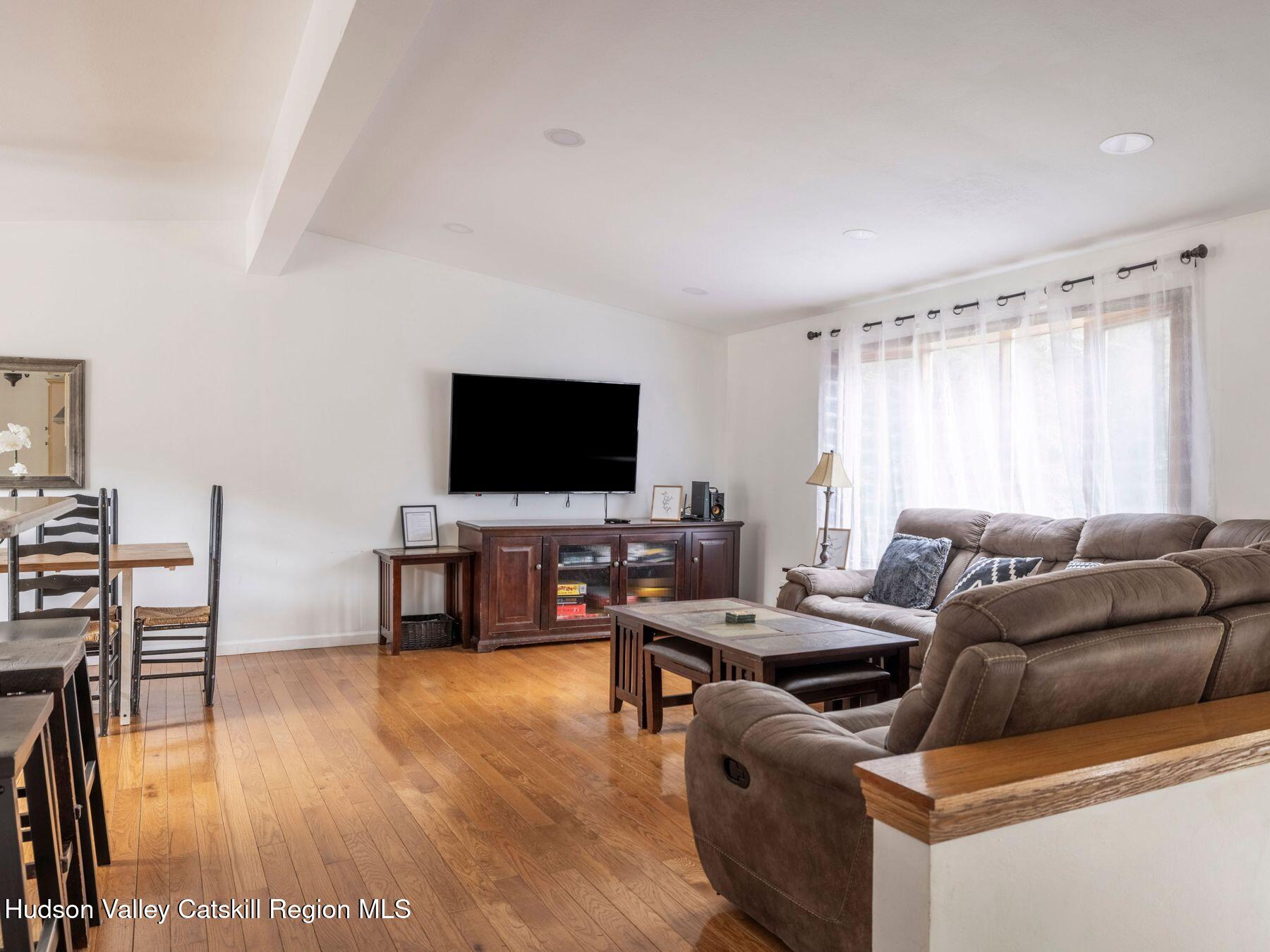 97 Carrington Road Windham, NY 12496 - Photo 8 of 44 photo_online_028