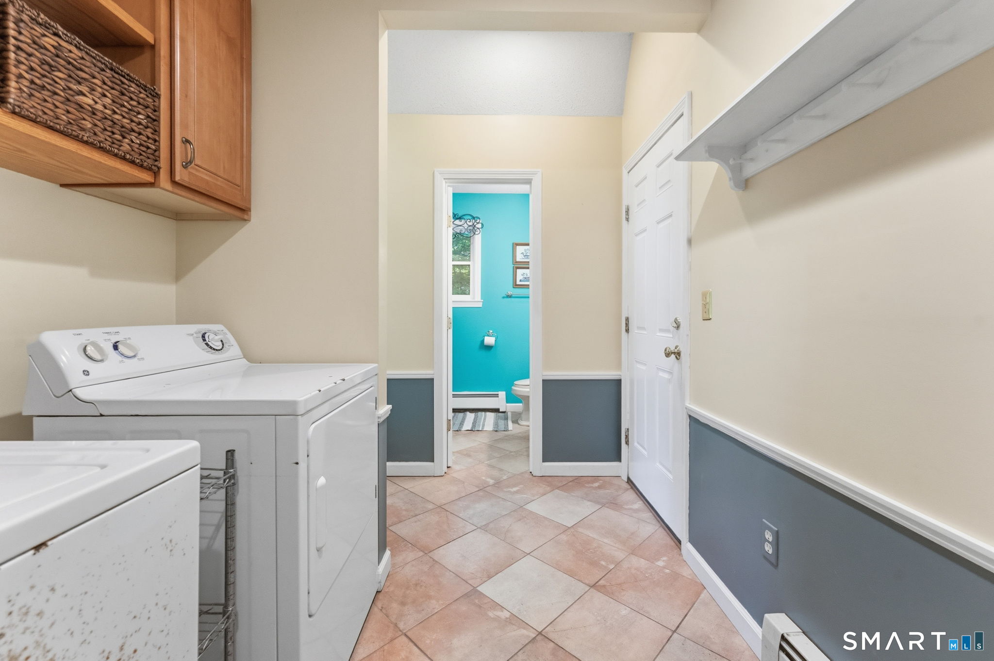 13 Juniper Road Bloomfield, CT 06002 - Photo 21 of 39