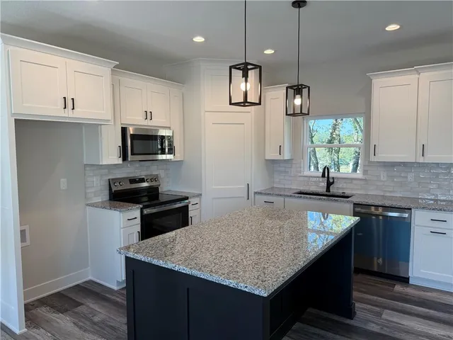 $389,000 | 1328 North Holland Drive, Independence, MO 64056