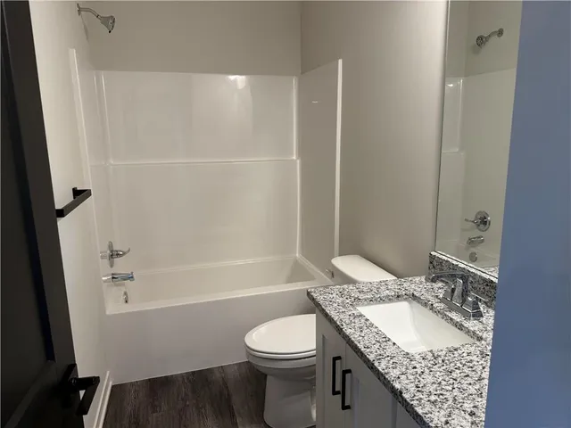 $389,000 | 1328 North Holland Drive, Independence, MO 64056