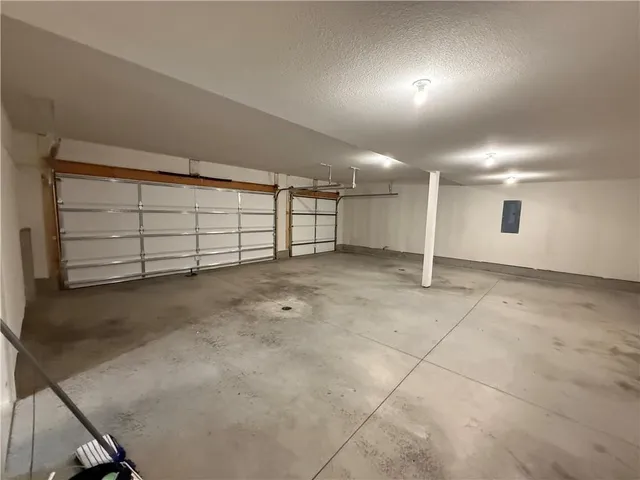 $389,000 | 1328 North Holland Drive, Independence, MO 64056