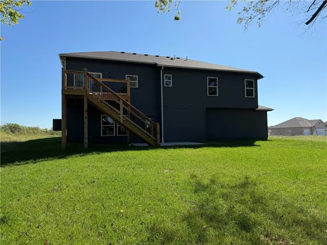 $389,000 | 1328 North Holland Drive, Independence, MO 64056